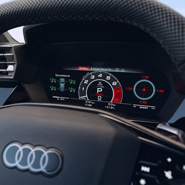 RS 3 Sedan display