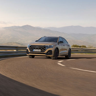Dynamic view Audi Q8 SUV