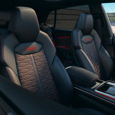 Audi RS Q8 performance interior