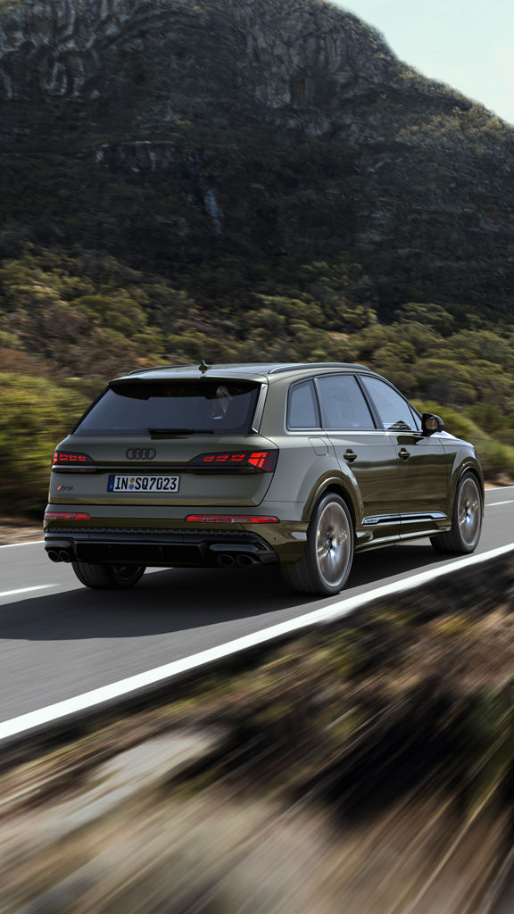 Foto de un coche híbrido enchufable de Audi.