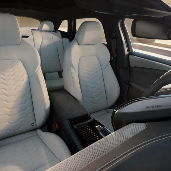 Intérieur de l’Audi A6 Avant e-tron