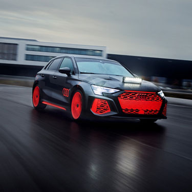 Audi RS 3 driving experience fährt auf Rennstrecke in Neuburg
