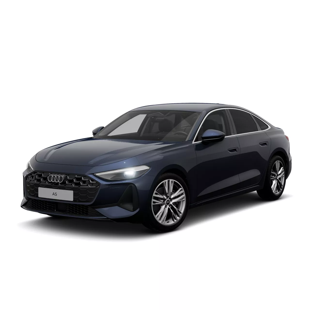 Dunkelblaue Audi A5 Limousine steht vor weißem Hintergrund, aufgenommen leicht schräg von vorn links.