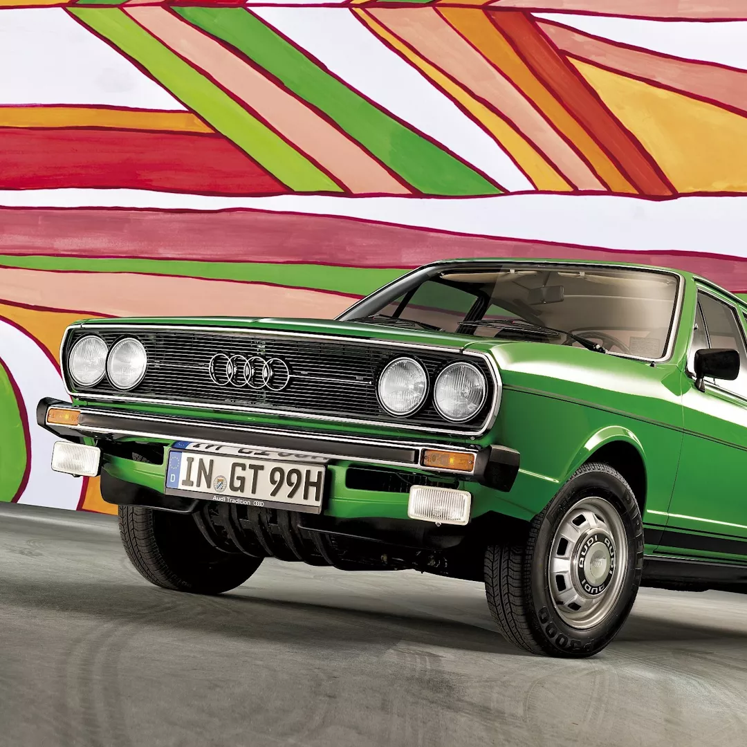 Grøn gammel Audi 