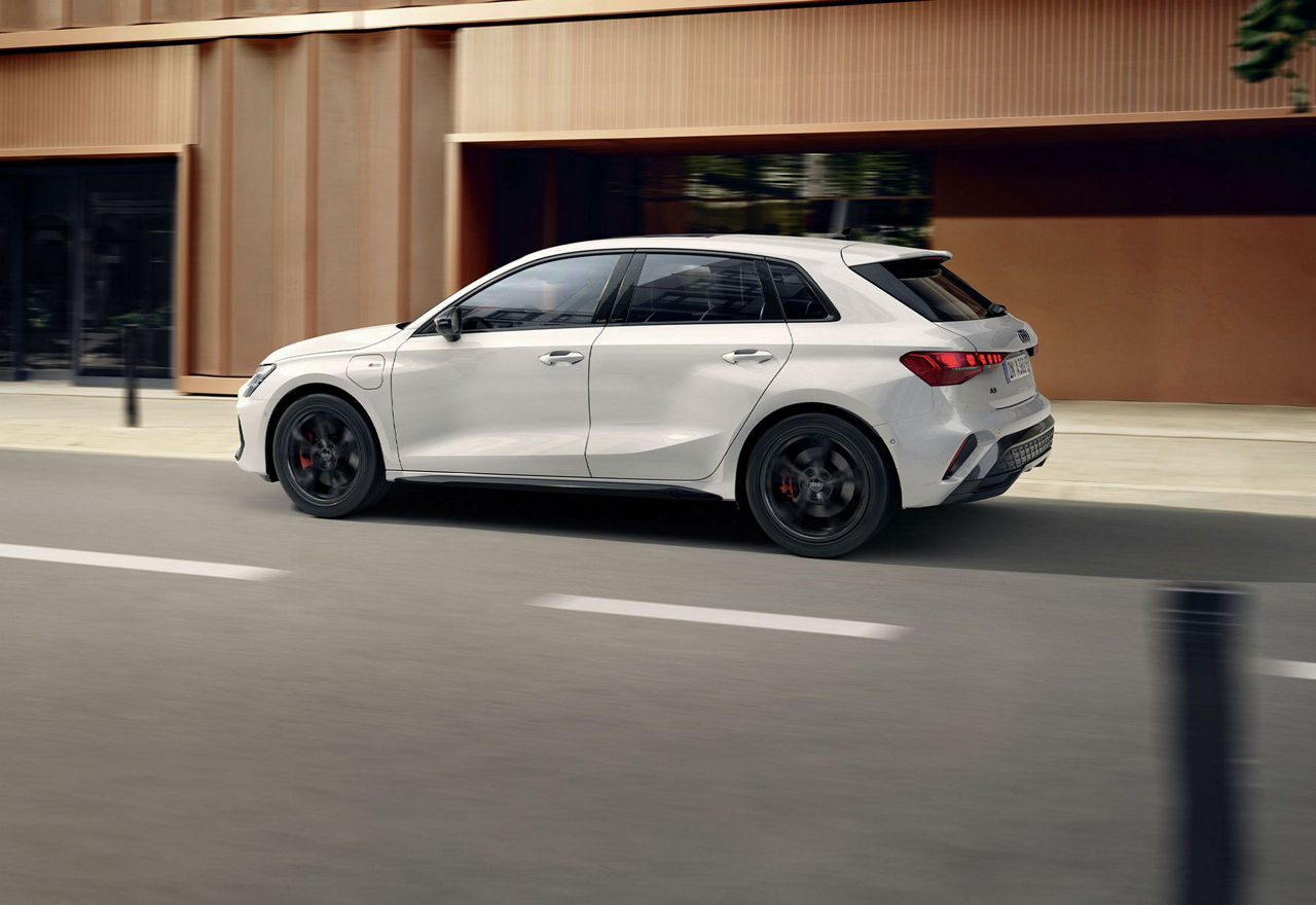 Foto de las promociones de híbridos enchufables de Audi.