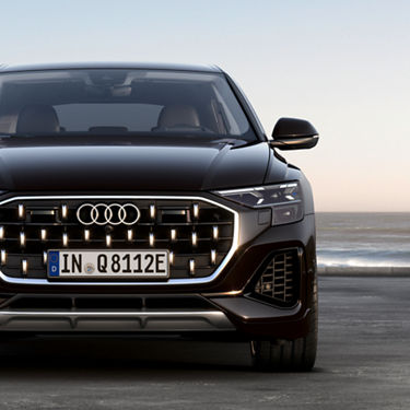 Foto de la oferta de un Audi Q8 SUV TFSIe, el SUV híbrido enchufable más versátil y eficiente de la gama Superpremium de Audi. 