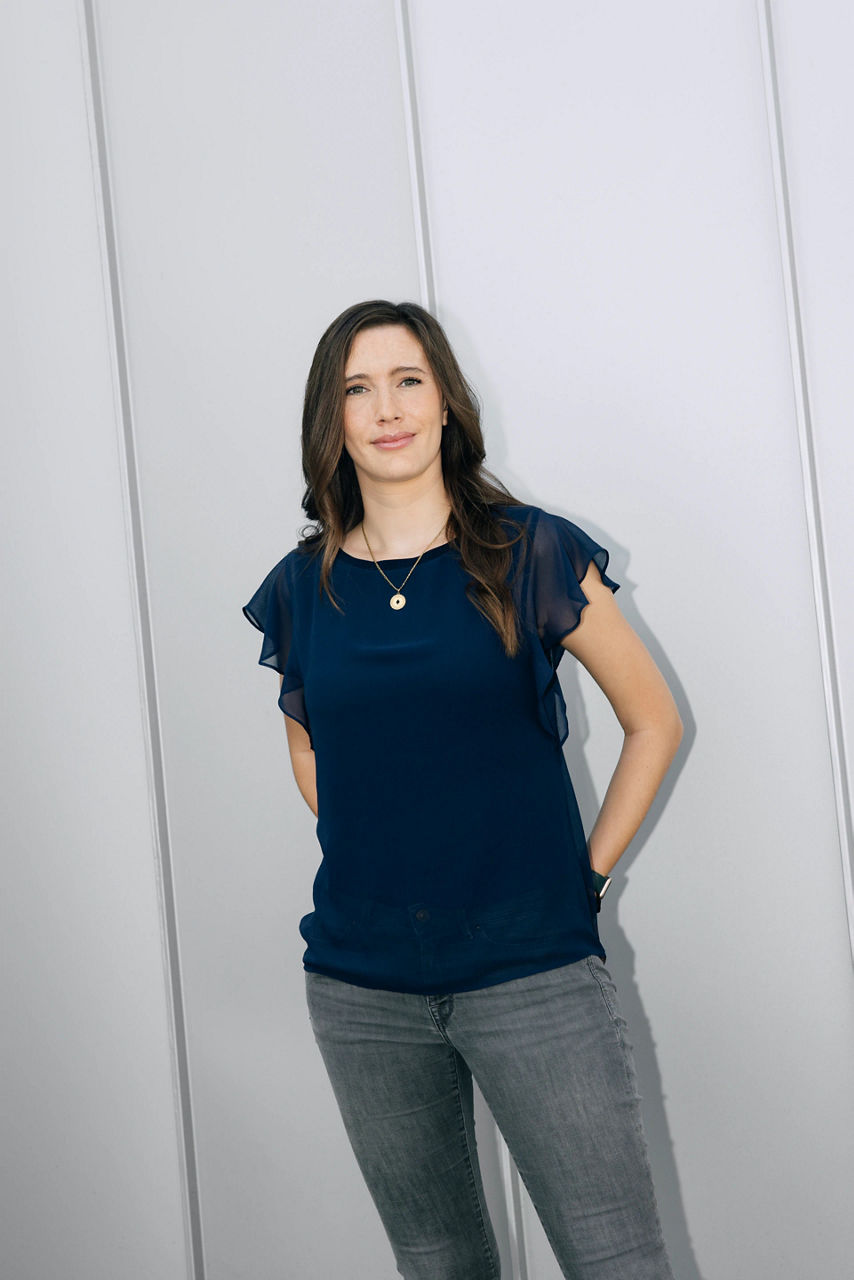 Miriam Wenzl est responsable de l’Infodivertissement connecté et, entre autres, de l'assistant Audi¹ chez Audi.