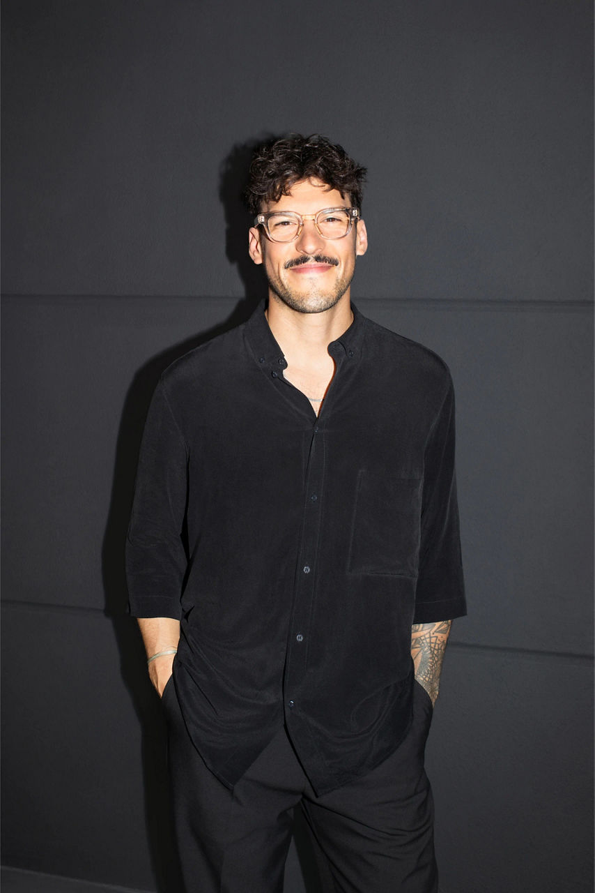 Christopher Kröner travaille comme designer dans le département Couleurs & Matériaux. Outre les modèles Audi RS, Kröner est également responsable des projets Audi Sport et Audi exclusive.