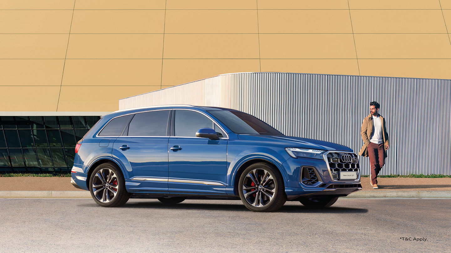 Audi Q7 - Price, Interiors, Features & More | Audi India