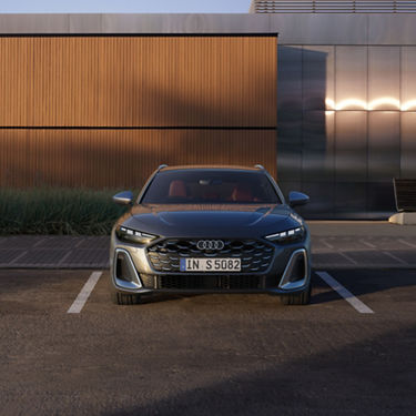 Audi S5 Avant フロント