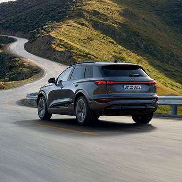Audi SQ6 e-tron 余裕の一充電走行距離を実現 