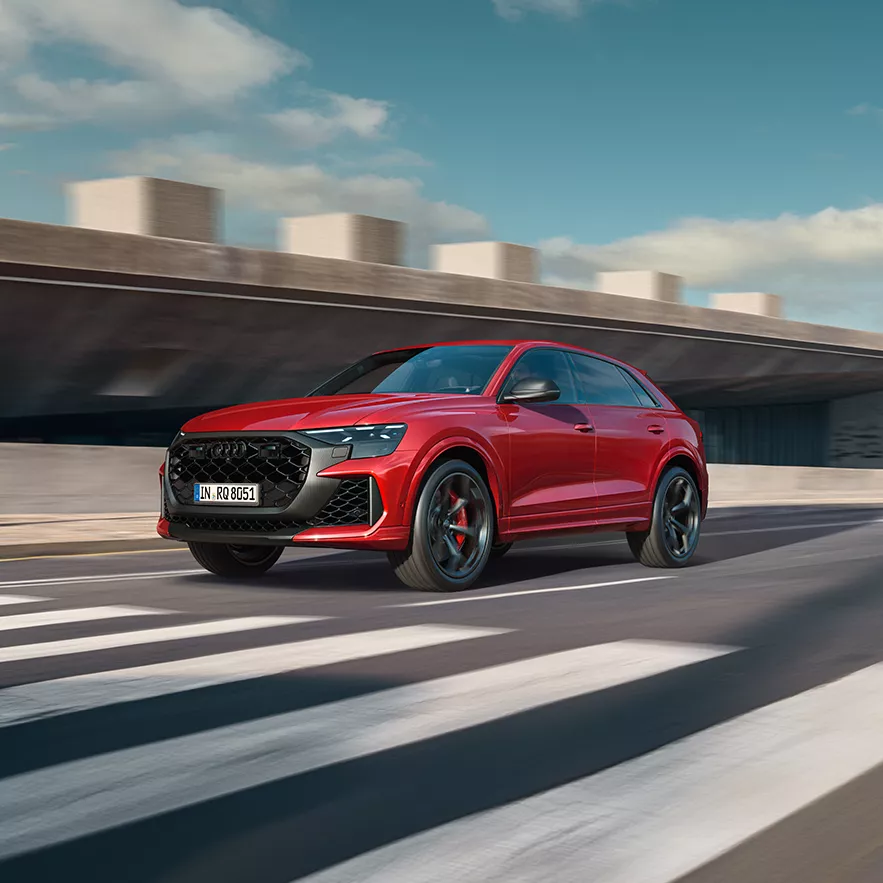 RS Q( SUV performance