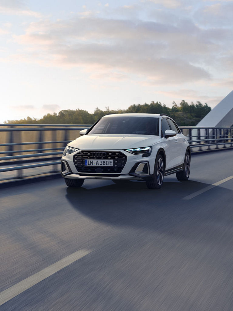 Audi A3 allstreet TFSI e rijdend van voren