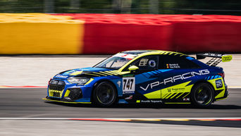 Los equipos de clientes de Audi ganan en el GT World Challenge Australia y Asia