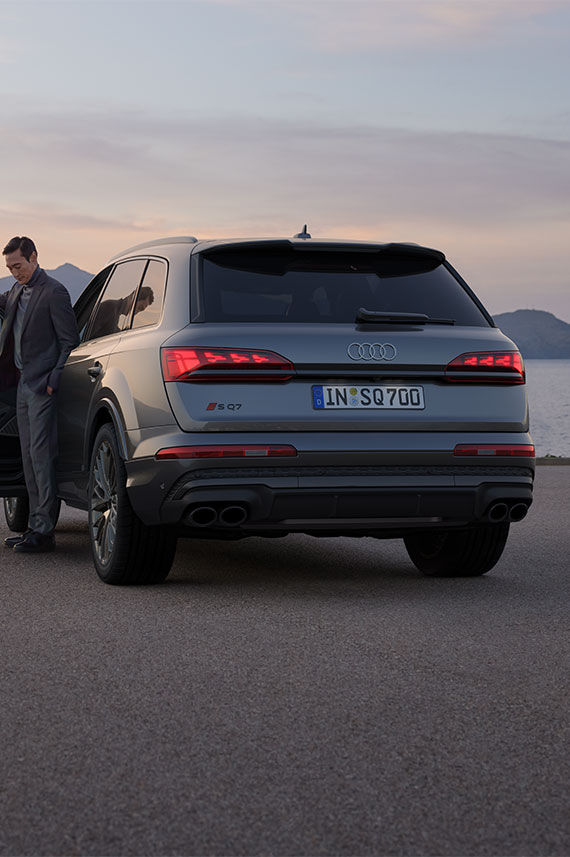  Widok na tył Audi SQ7 SUV
