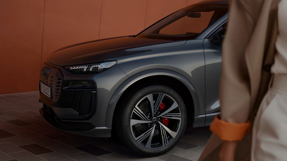 front grill on grey audi