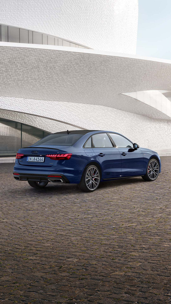 Dynamic Side view Audi A4 Sedan