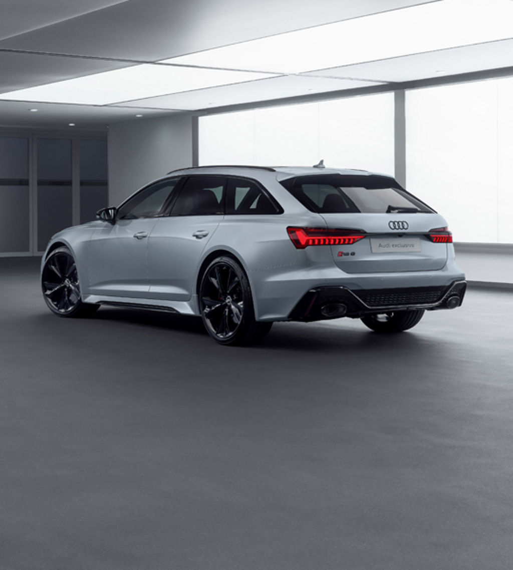 Dieser Audi RS 6 Avant Exterieur in der Farbe pfeilgrau als Mattlackierung, Audi exclusive.