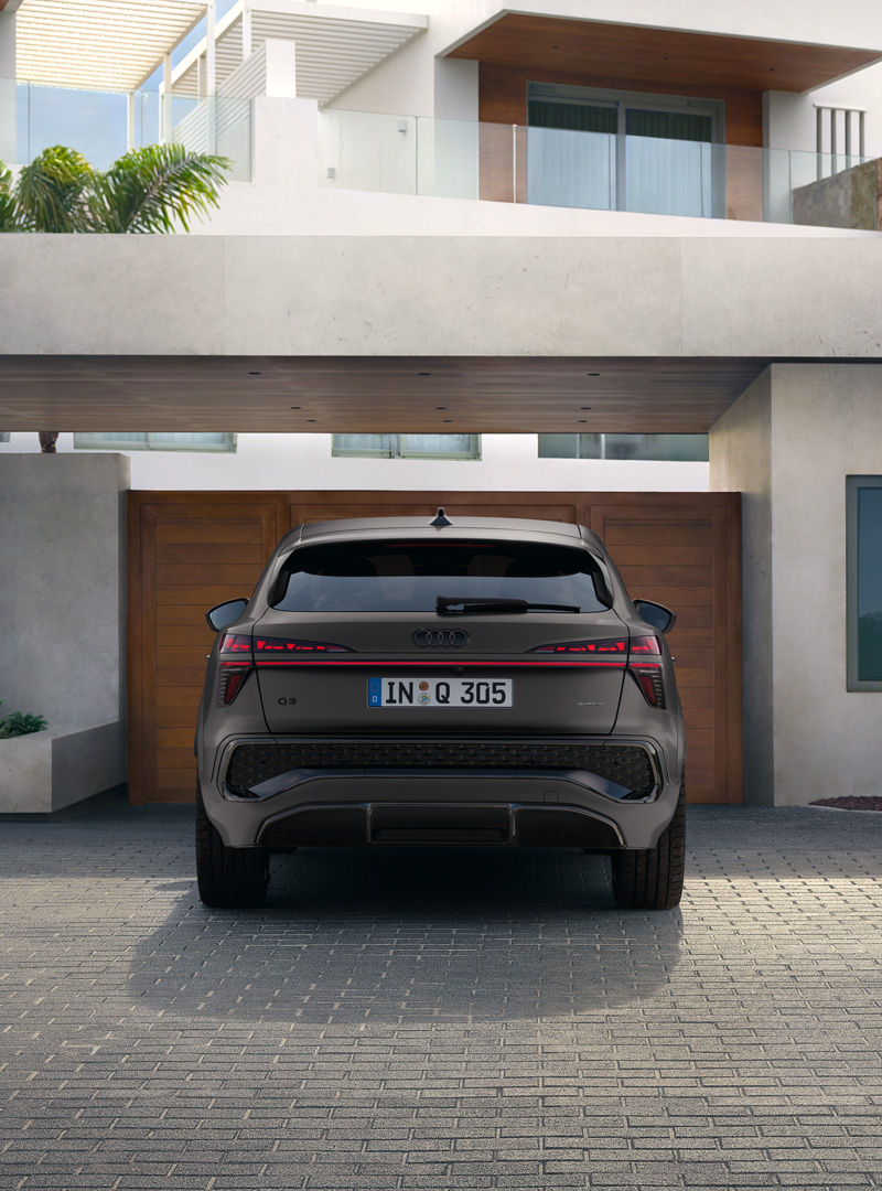 Foto de la parte trasera del Audi Q3 Sportback.