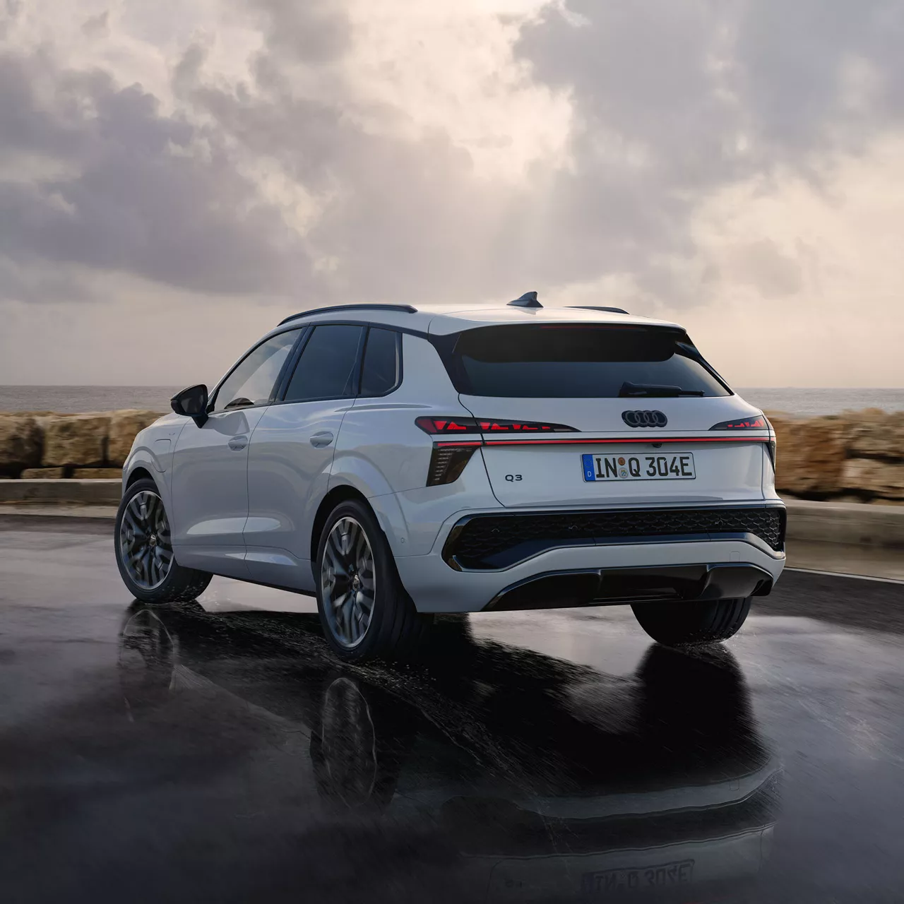 Audi Q3 e-hybrid sedd bakifrån.
