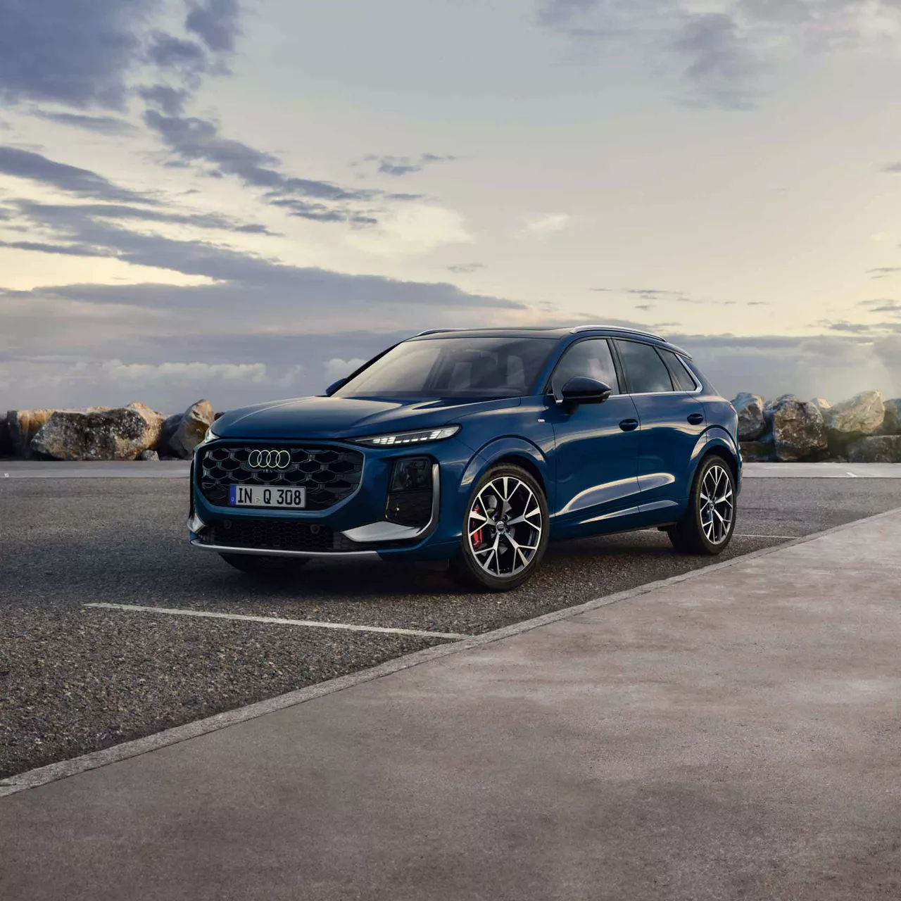 Q3 SUV bakifrån
