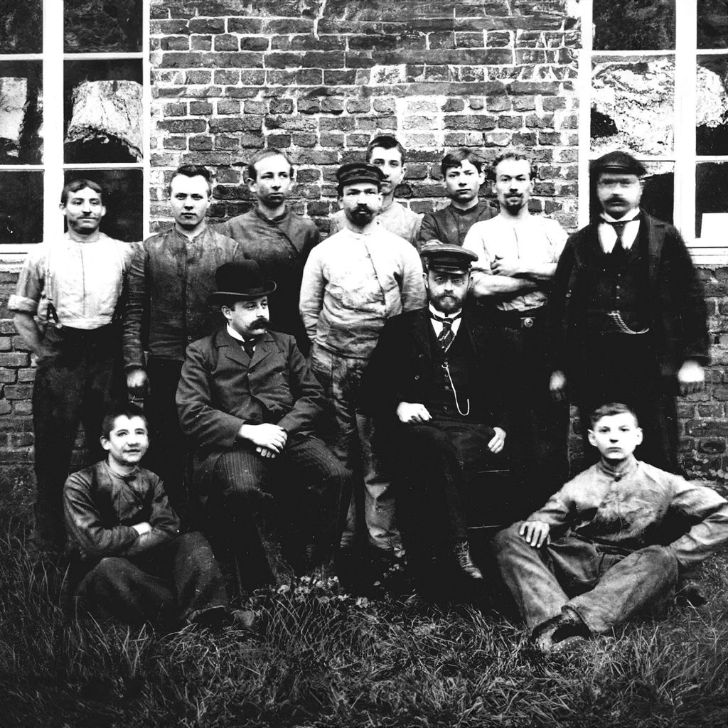 Gruppenfoto der ersten Mitarbeiter der A. Horch & Cie. in Köln