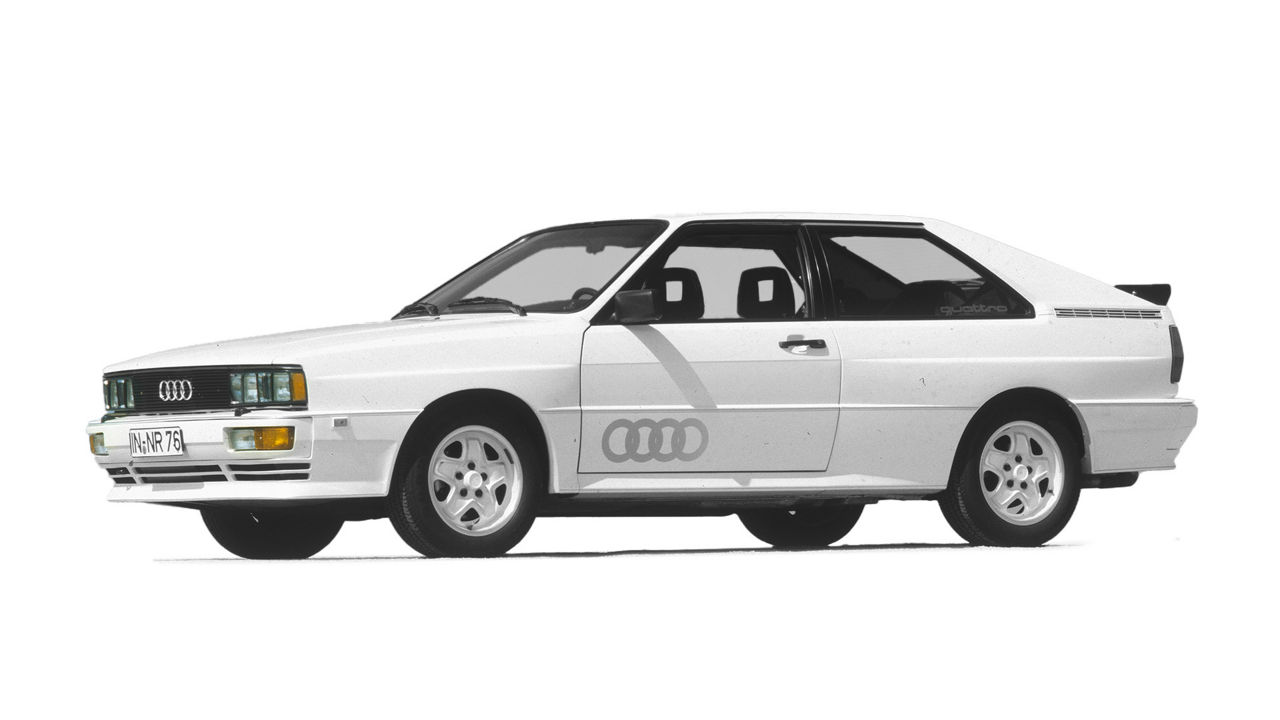 Illustration des Audi quattro in Weiß auf weißem Hintergrund