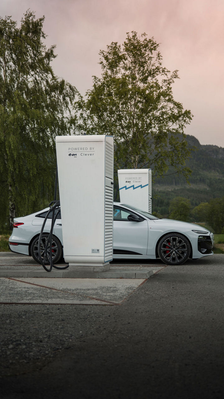 Audi A6 Sportback e-tron an der Ladesäule