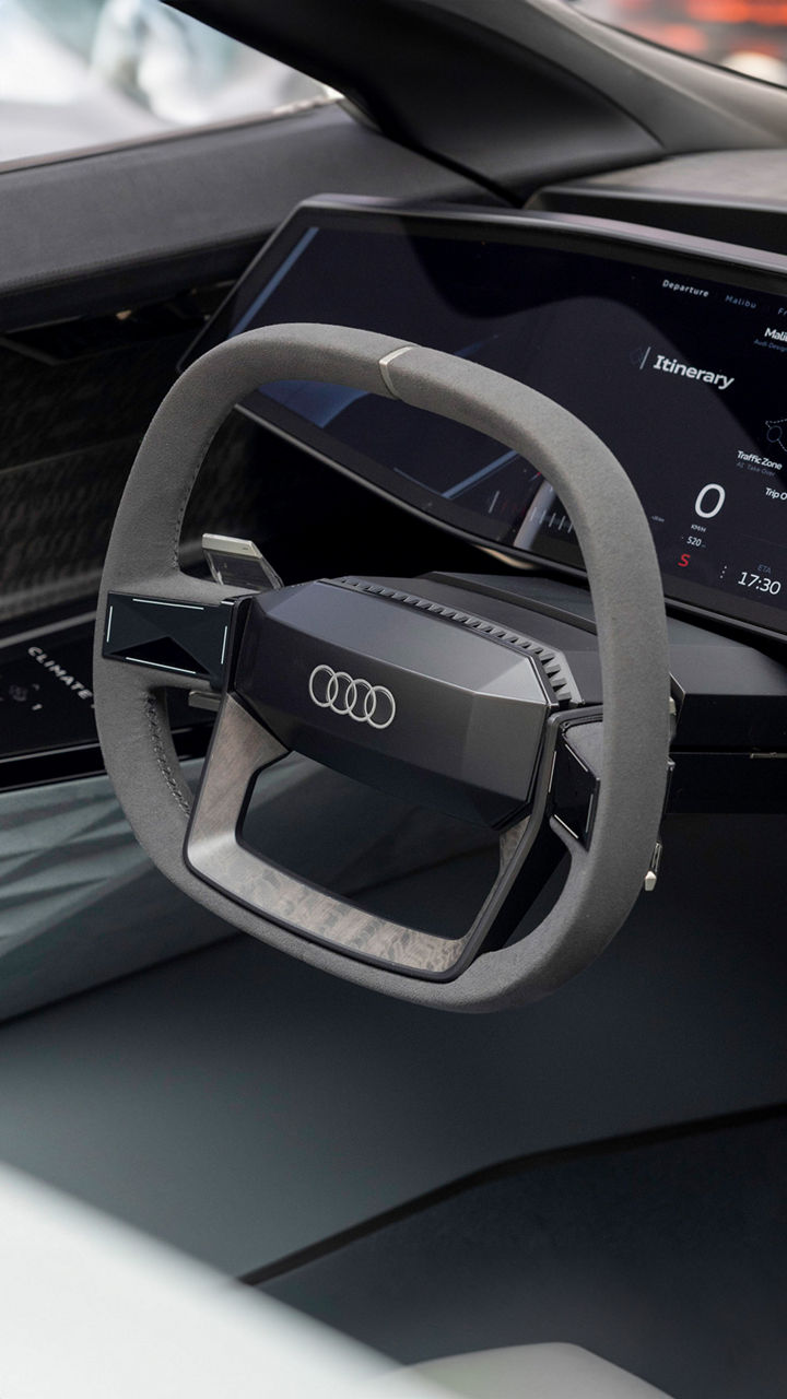 Cockpit eines Audi Concept Cars mit großem Display im Armaturenbrett