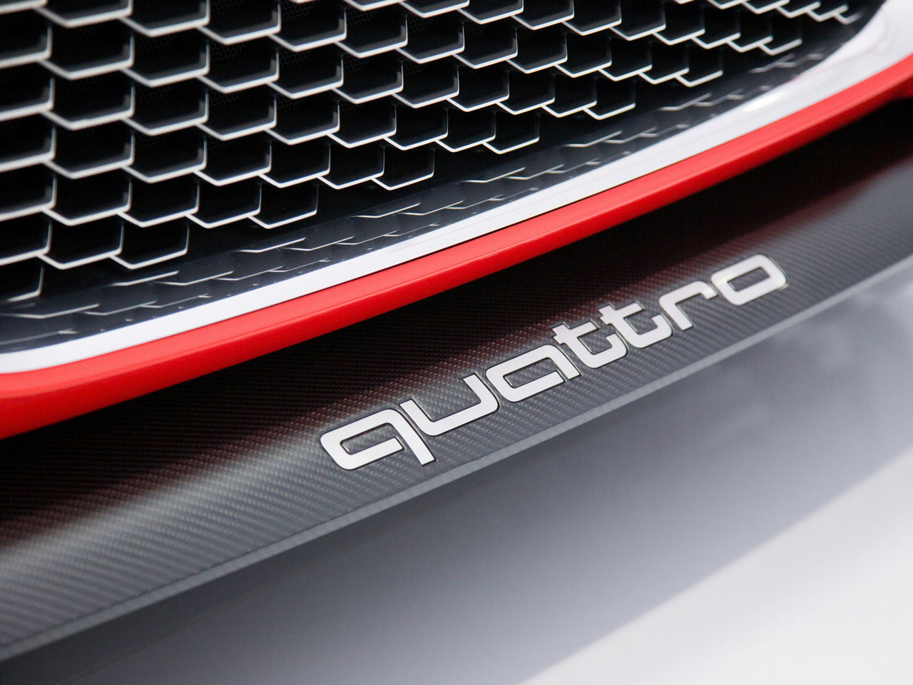 Close-Up des "quattro" Badges