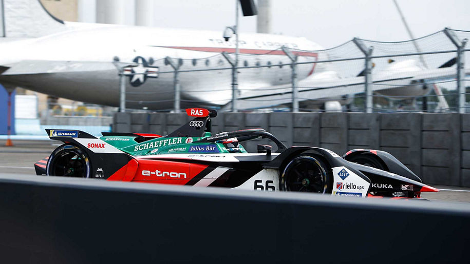 Audi e-tron FE06