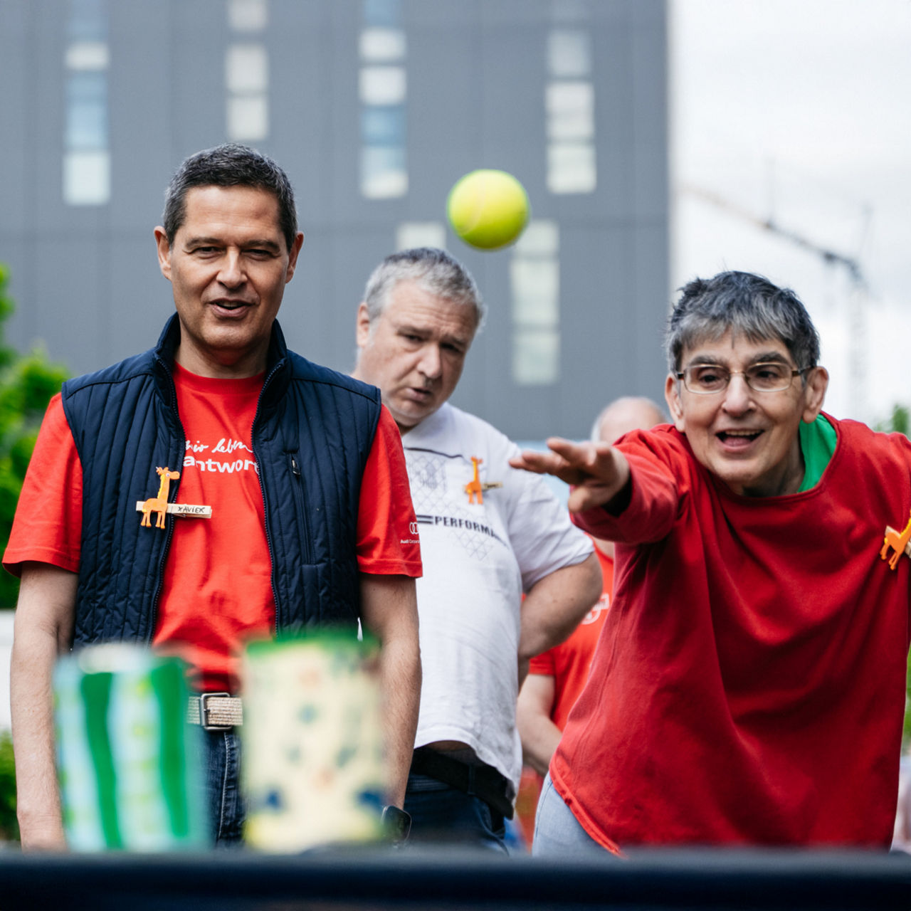 Audi Board Member for Human Resources Xavier Ros throwing the ball at Lebenshilfe in Ingolstadt.