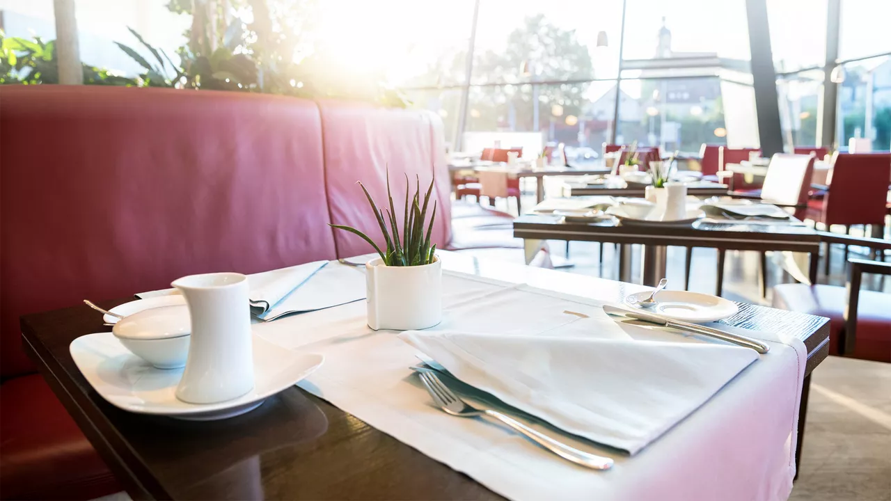 Gedeckter Tisch im Restaurant