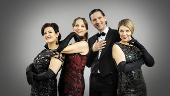 Die Musiker der Band Kokett in elegantem Outfit der 20er Jahre (3 Frauen und ein Mann)