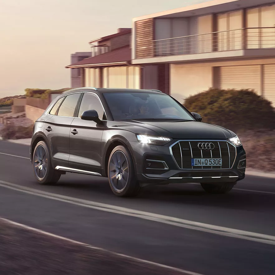 Audi Q5 SUV in Motion - Audi Australia