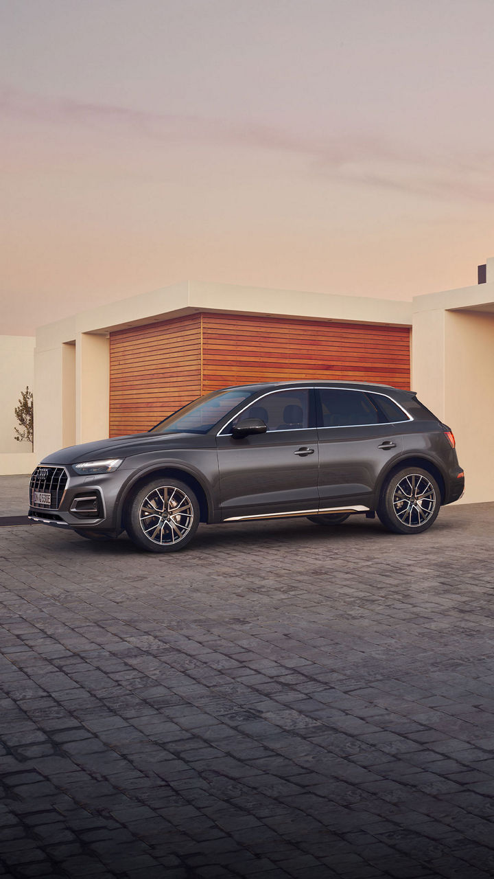 Grey Audi Q5 SUV Side View - Audi Australia