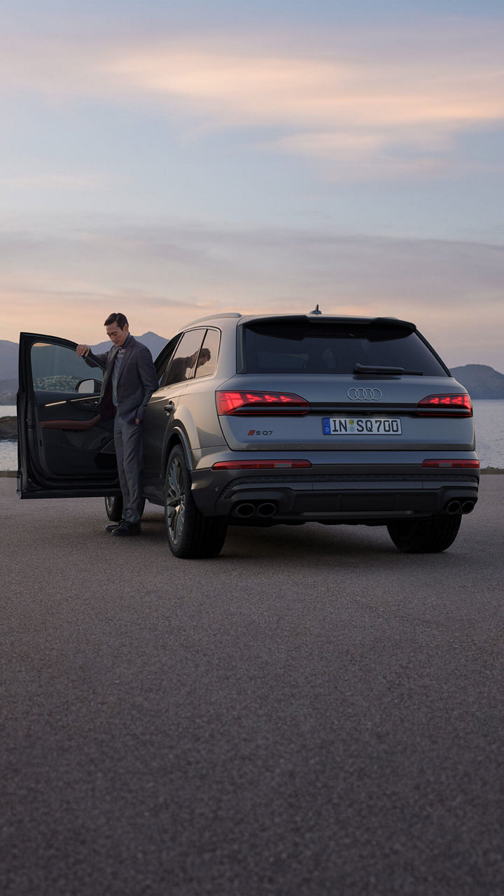Audi SQ7 SUV rear view