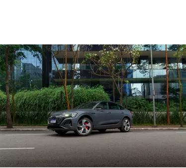 Rear view Audi Q8 e-tron