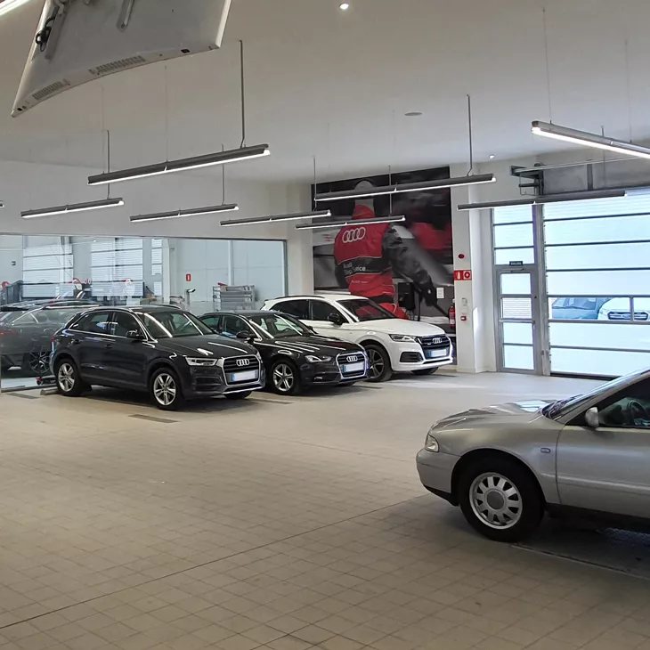 Foto de Concesionario Audi Center Burgos