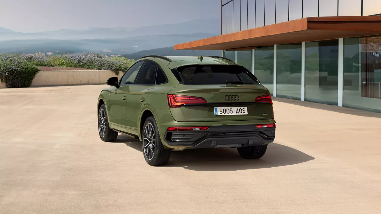Foto de un coche SUV Audi Q4 e-tron