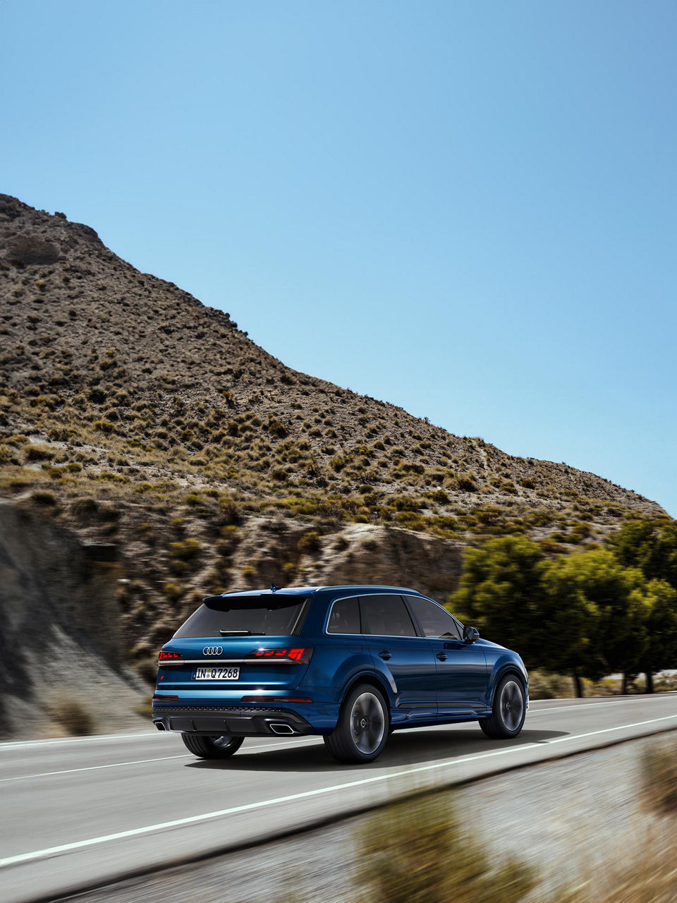 Dimensiones del Audi Audi Q7 SUV. 
