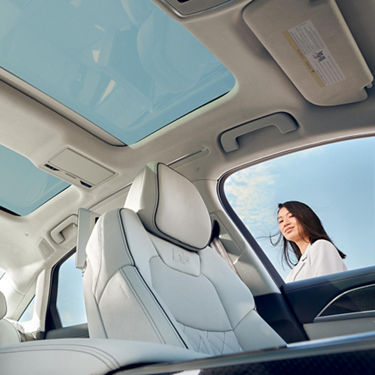 Foto del mantenimiento de la tapicería de cuero en un Servicio Oficial Audi. 