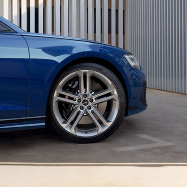 Audi S8
