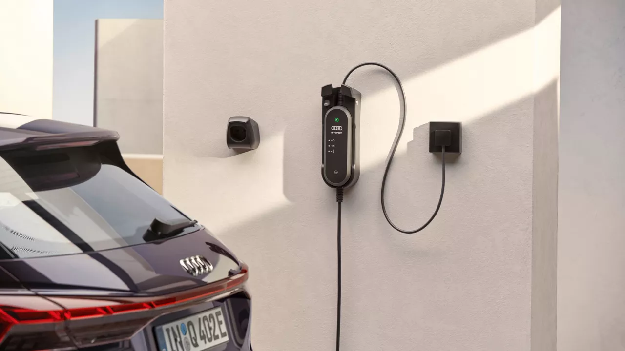 Q4 etron charging