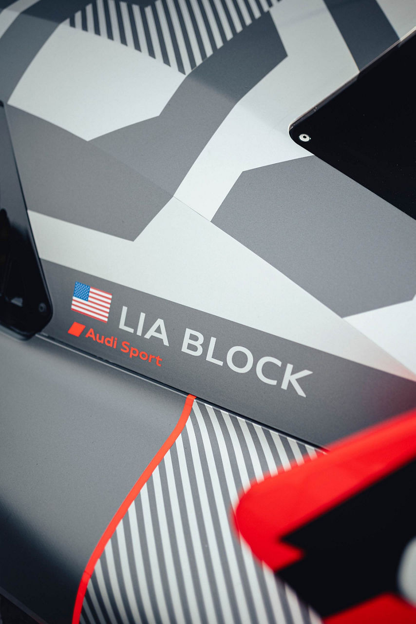 Le nom de Lia Block figure sur le côté de l'Audi S1 Hoonitron.