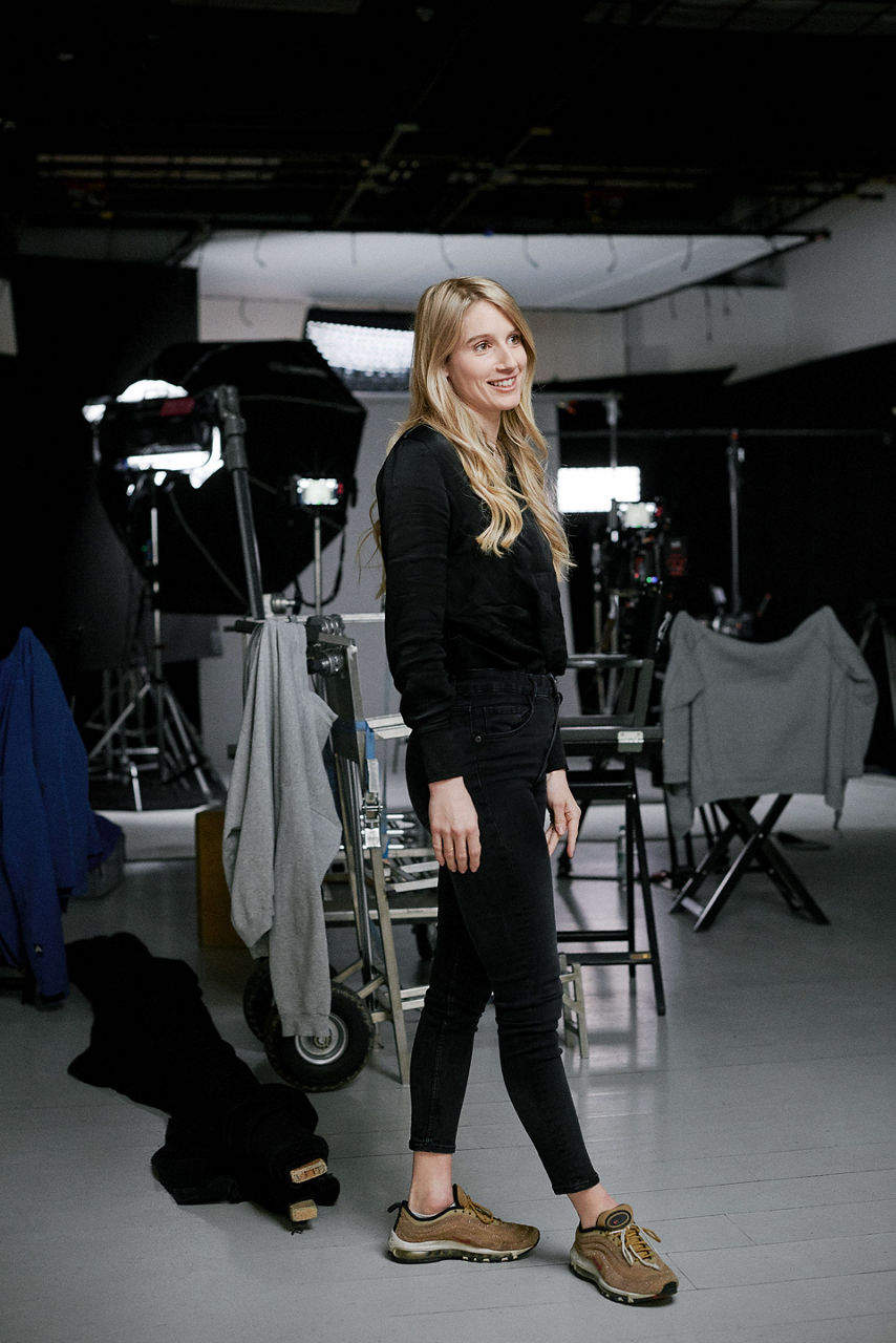 Anna Gasser sur le tournage de la série Audi « Une Histoire du Progrès ».
