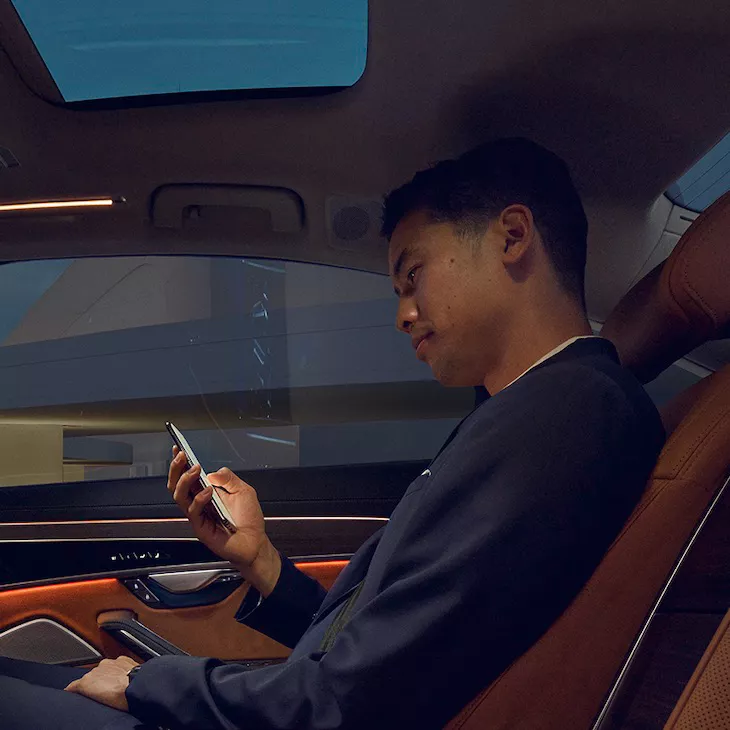 Step 3: You set up the services in your Audi and are able to access all available features via the MMI.