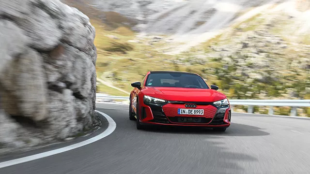 Audi e-tron tour experience