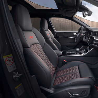 Audi RS 6 Avant performance クラフトマンシップが息づく極上の空間
