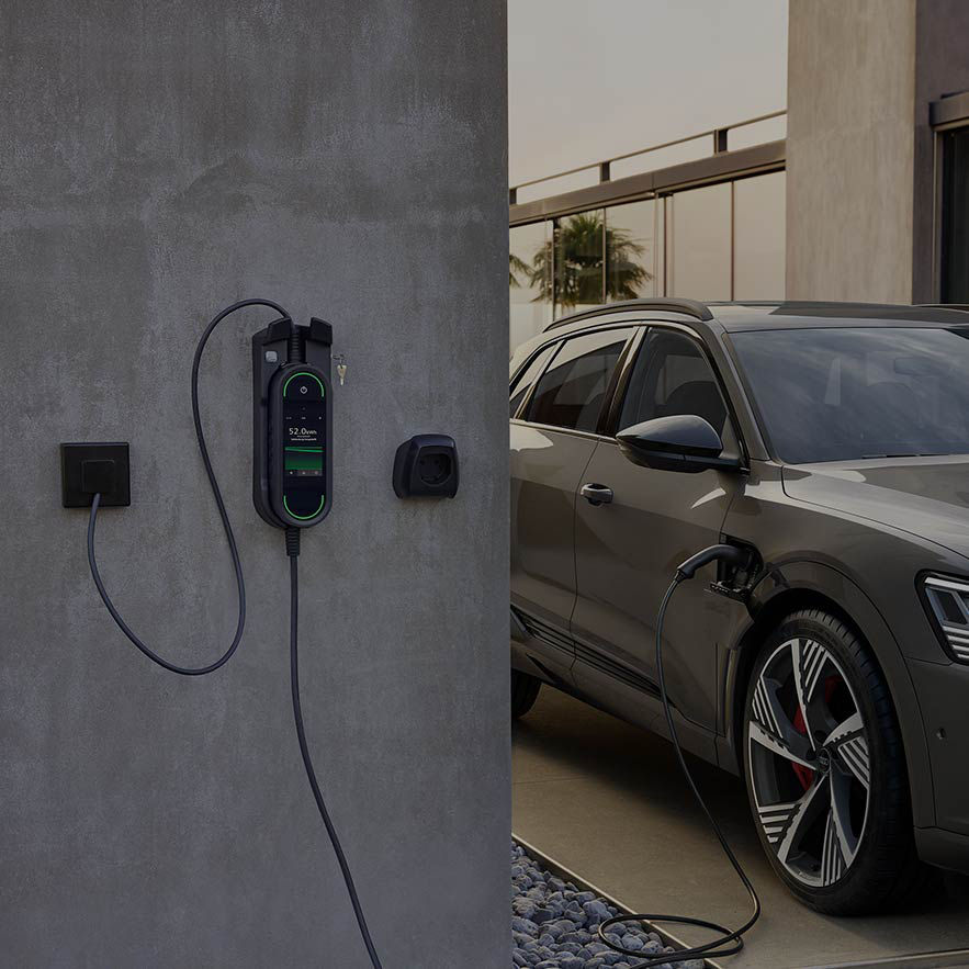 付属バッグ付き】e-tron 電気自動車 充電器 Q8 Q4 - メルカリ